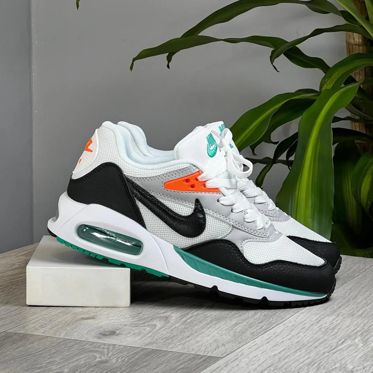 NIKE CORRELATE 2